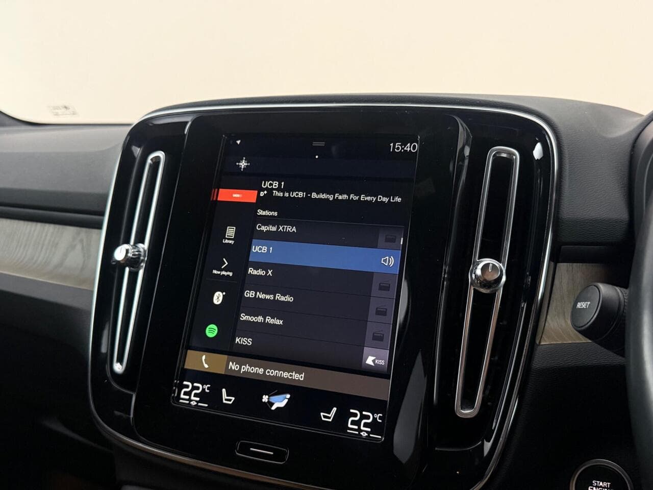 Volvo XC40 thumbnail Infotainment System