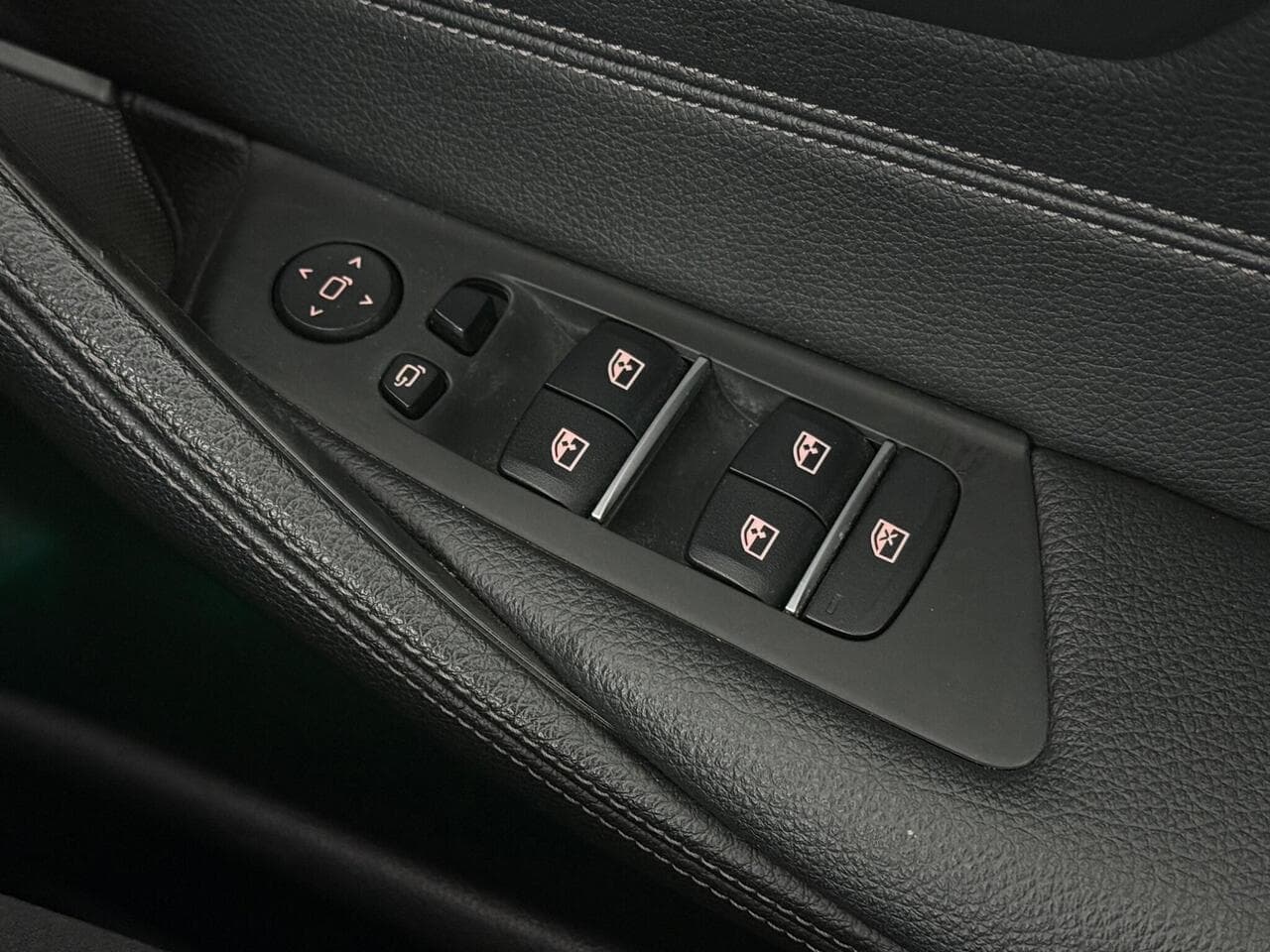 BMW 5 Series thumbnail Misc Controls