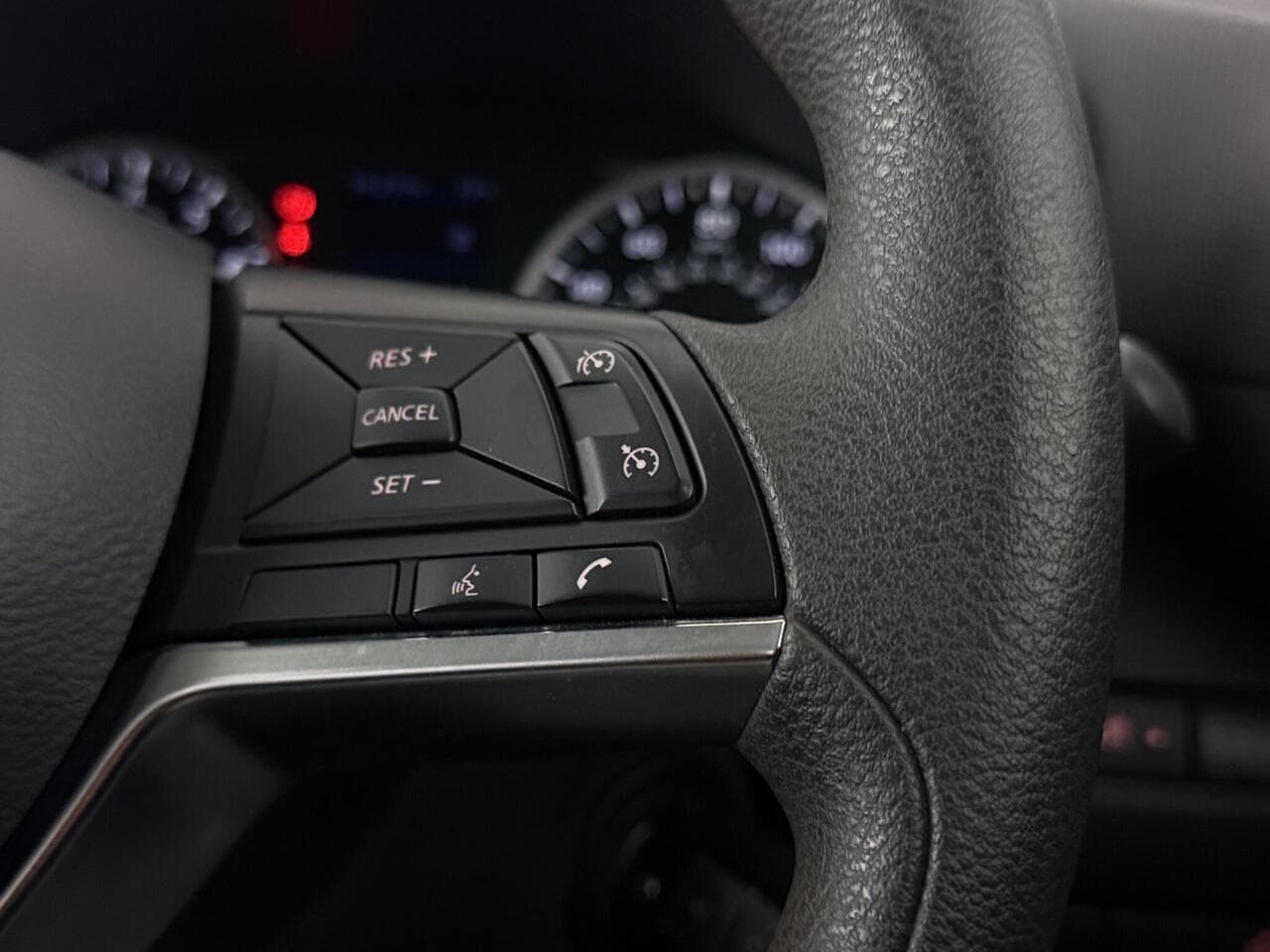 Nissan Juke thumbnail Misc Controls