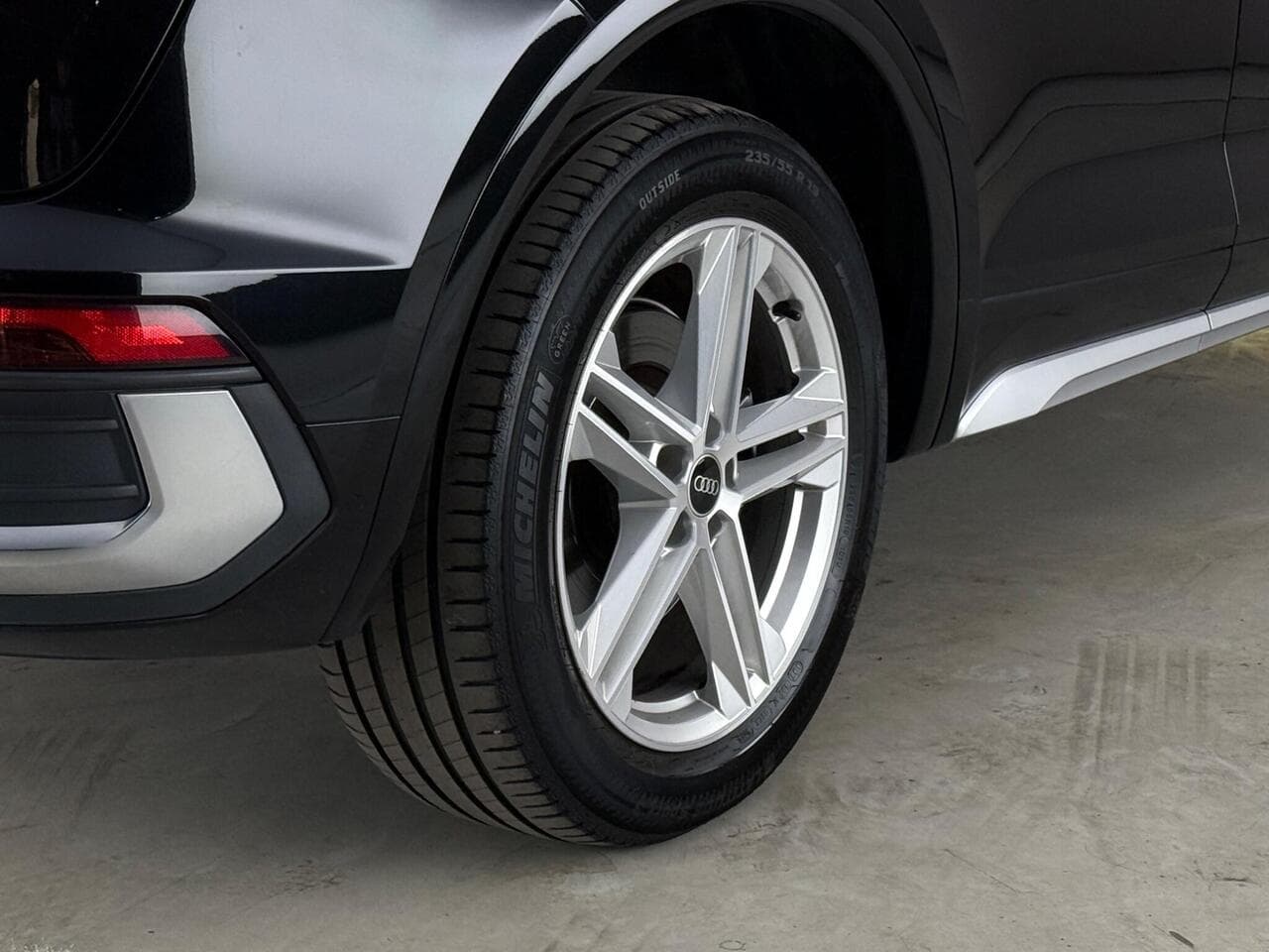 Audi Q5 thumbnail Wheel