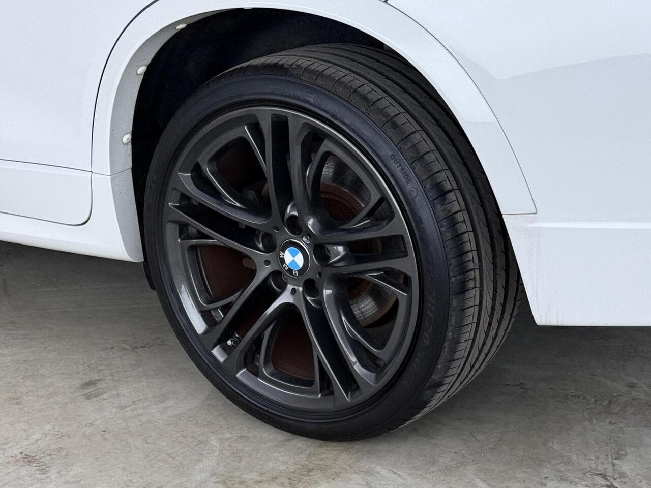 BMW iX3 thumbnail Wheel