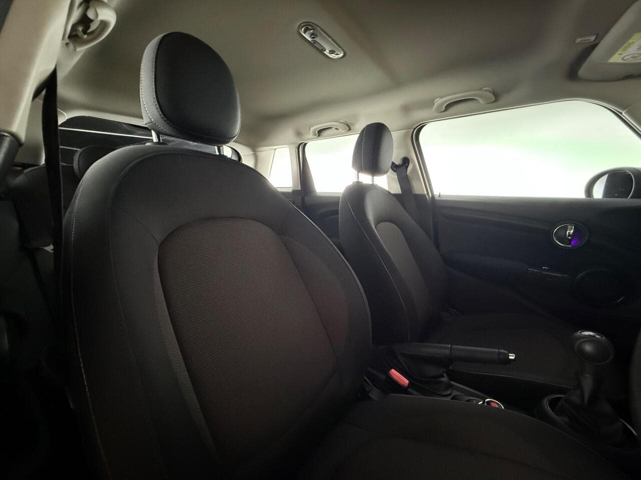 MINI Hatch thumbnail Seats Rear