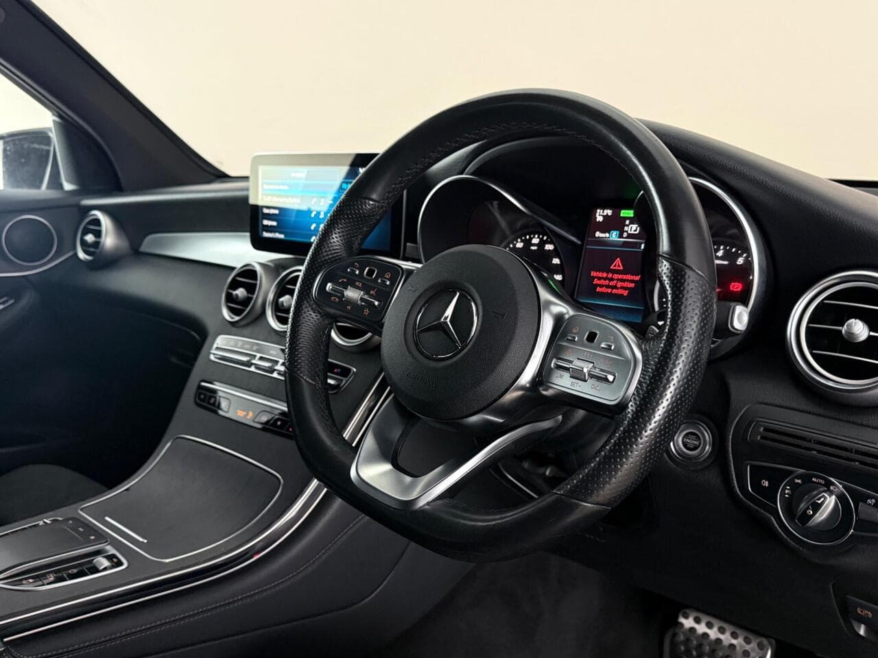 Mercedes-Benz GLC thumbnail Interior Front