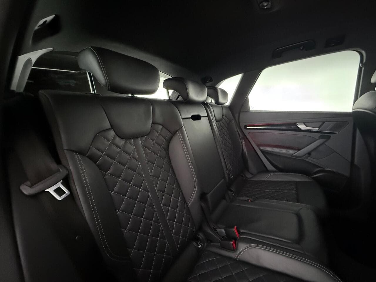 Audi Q5 thumbnail Seats Rear