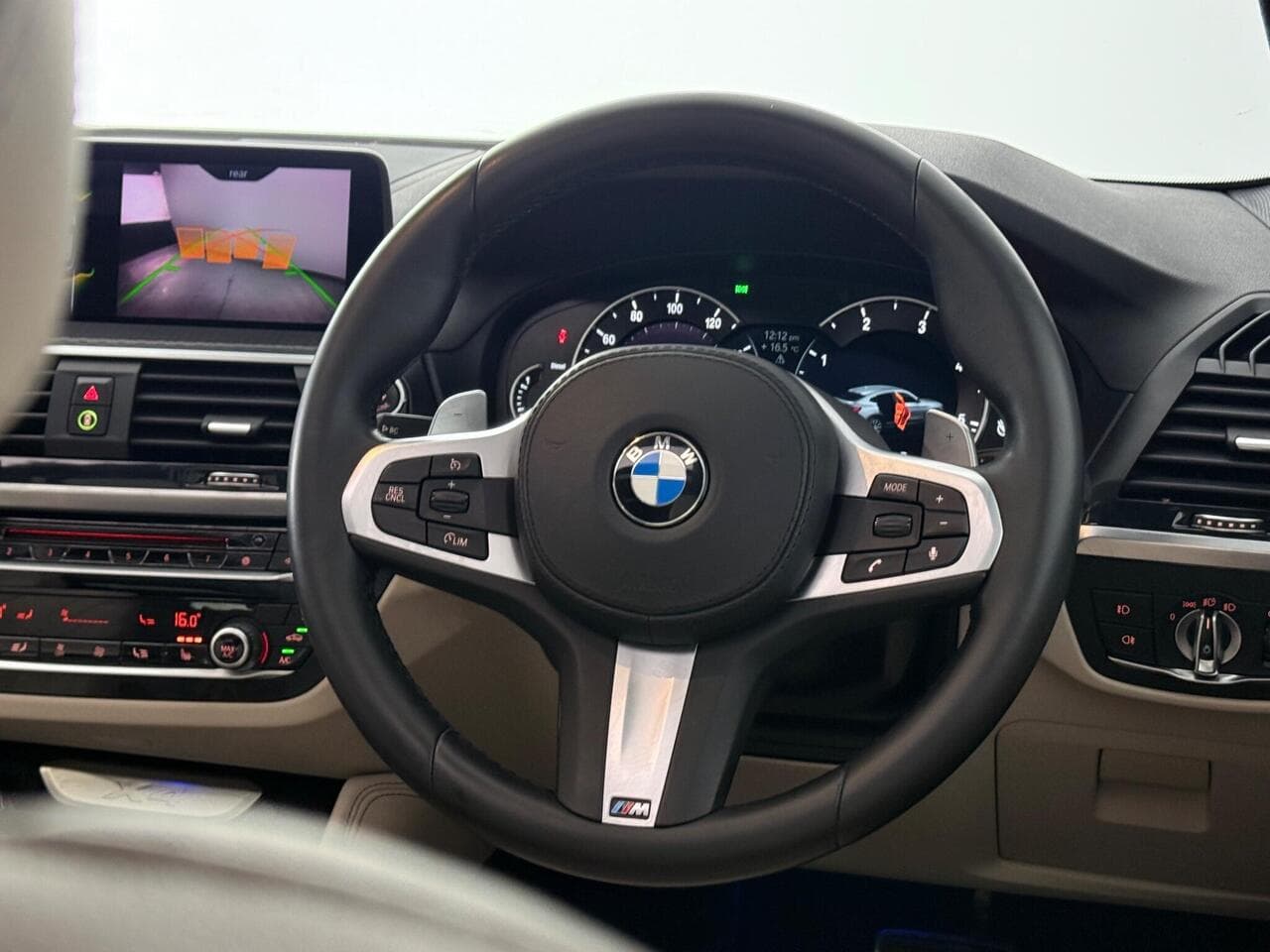 BMW X4 thumbnail Steering Wheel