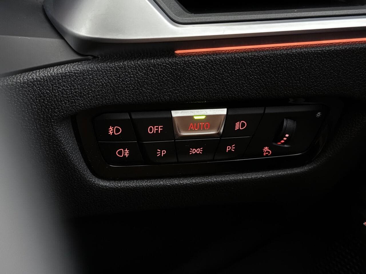 BMW 3 Series thumbnail Misc Controls