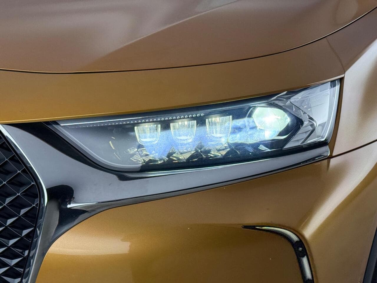 DS AUTOMOBILES DS 7 CROSSBACK thumbnail Lights Front