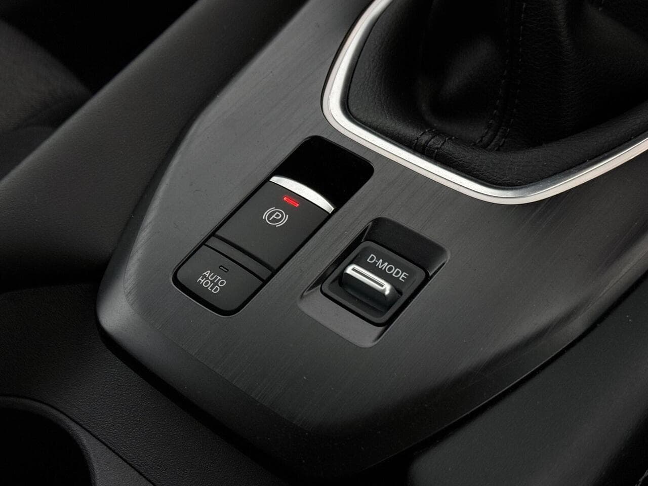 Nissan Qashqai thumbnail Misc Controls