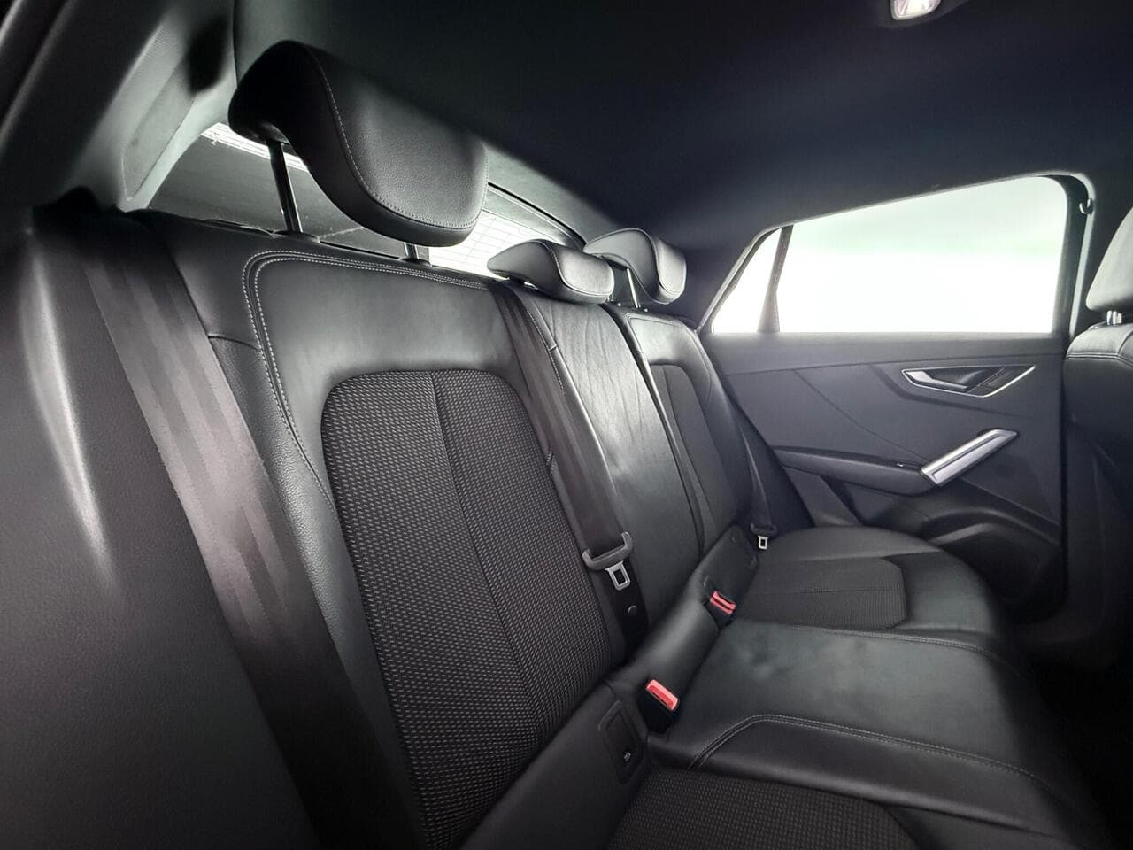 Audi Q2 thumbnail Seats Rear