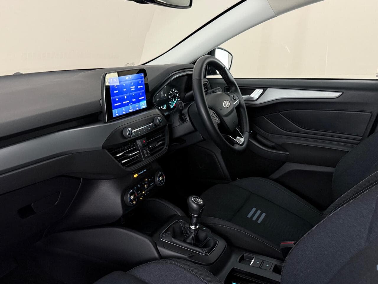 Ford Focus thumbnail Interior Front