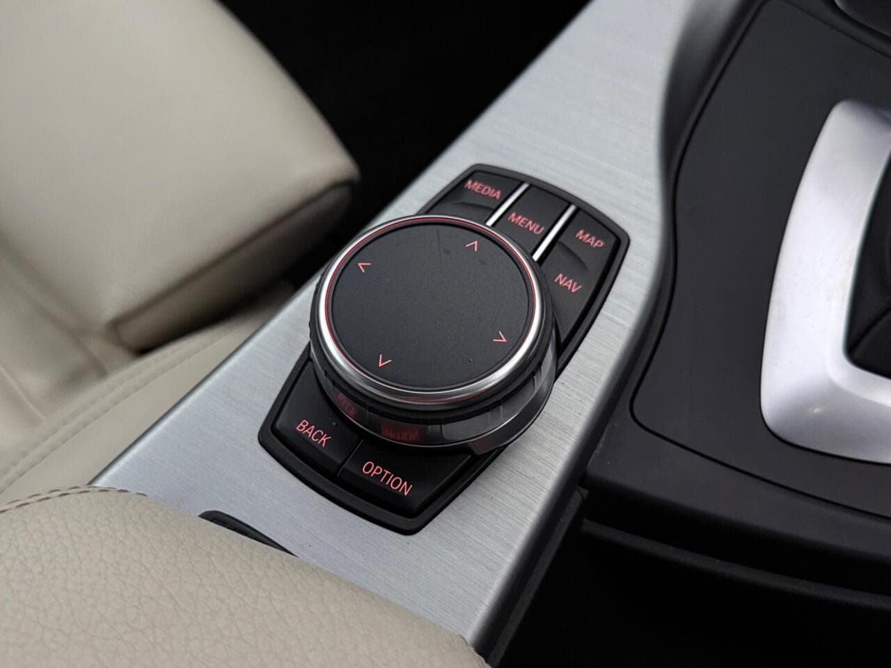 BMW 4 Series thumbnail Interior Front