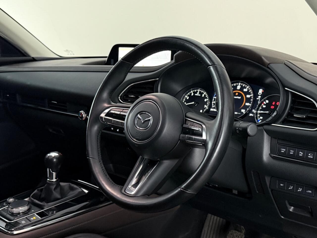 Mazda CX-30 thumbnail Steering Wheel