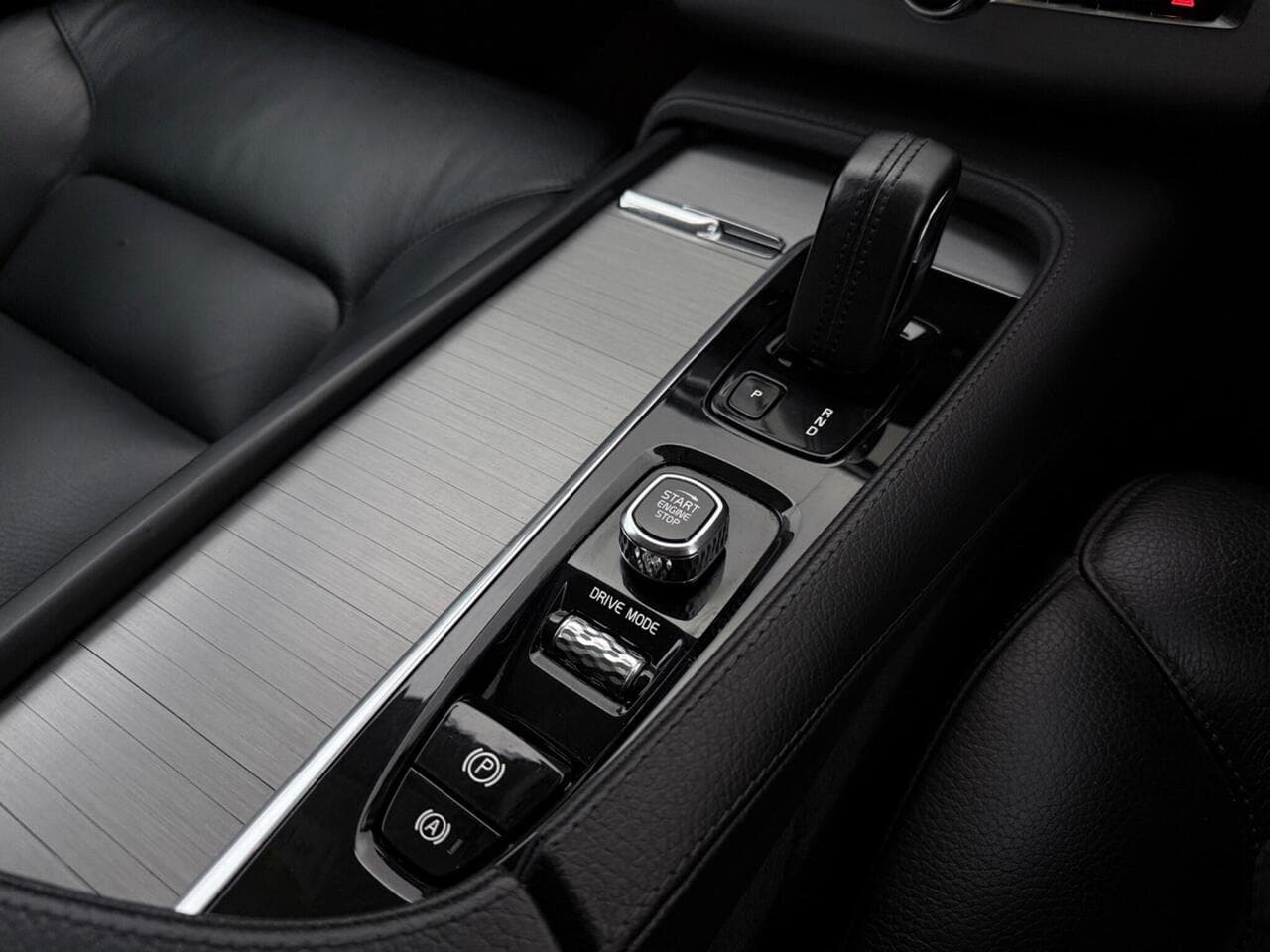 Volvo XC90 thumbnail Interior Front