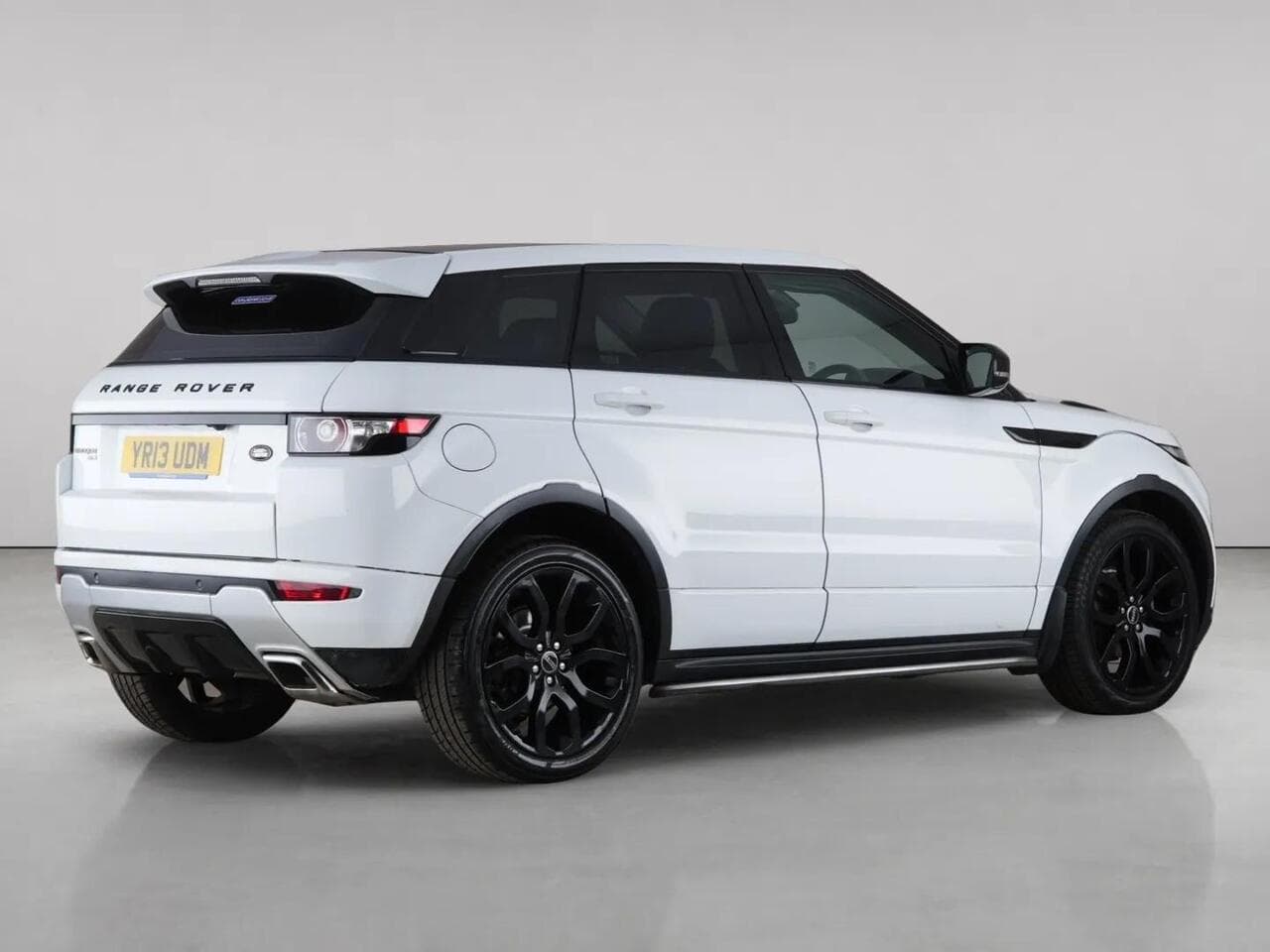 Land Rover Range Rover Evoque thumbnail Rear Right