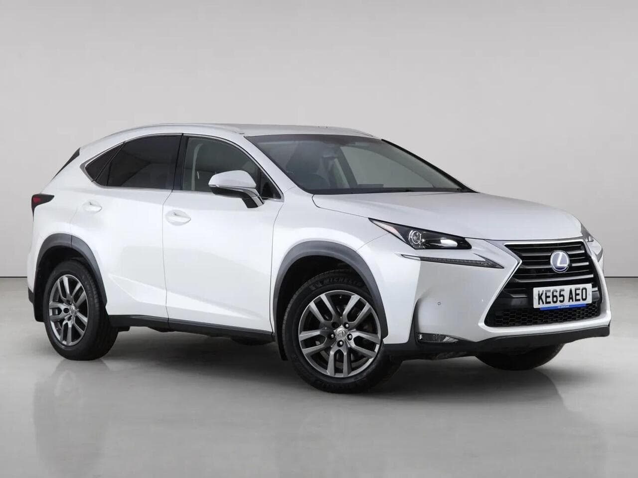 Lexus NX - Lexus NX 2.5 300h Luxury E-CVT 4WD Euro 6 (s/s) 5dr