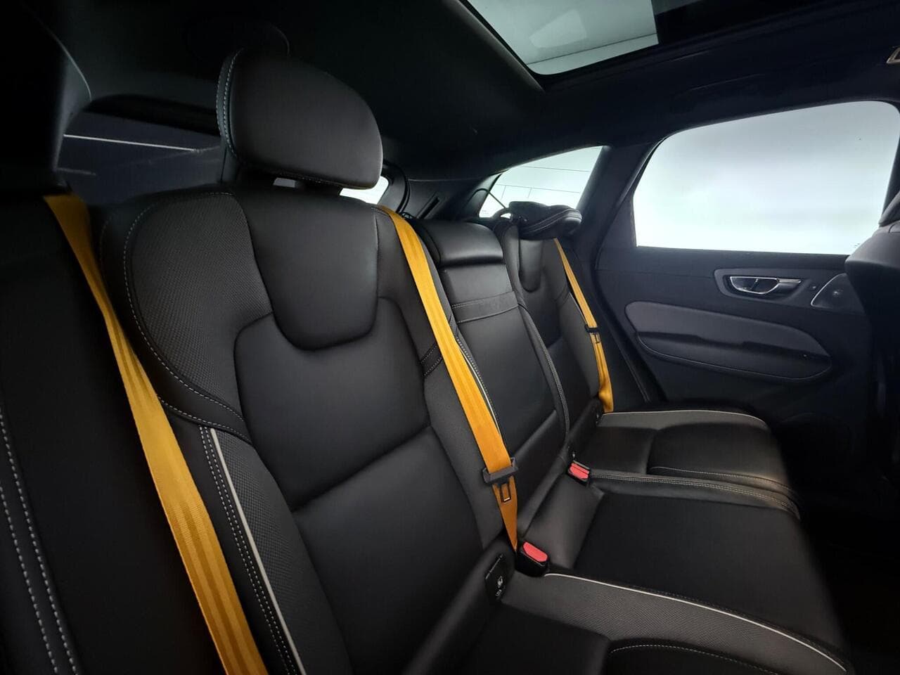 Volvo XC60 thumbnail Seats Rear