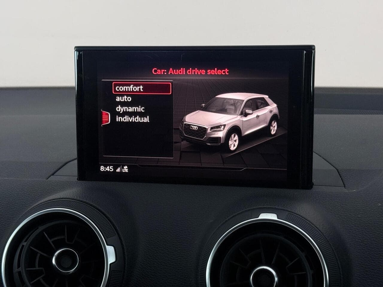 Audi Q2 thumbnail Infotainment System