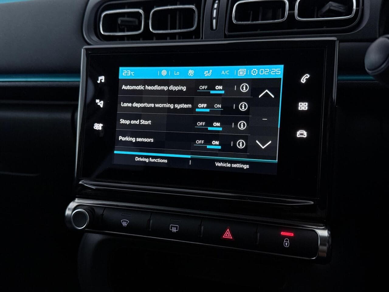 Citroen C3 thumbnail Infotainment System