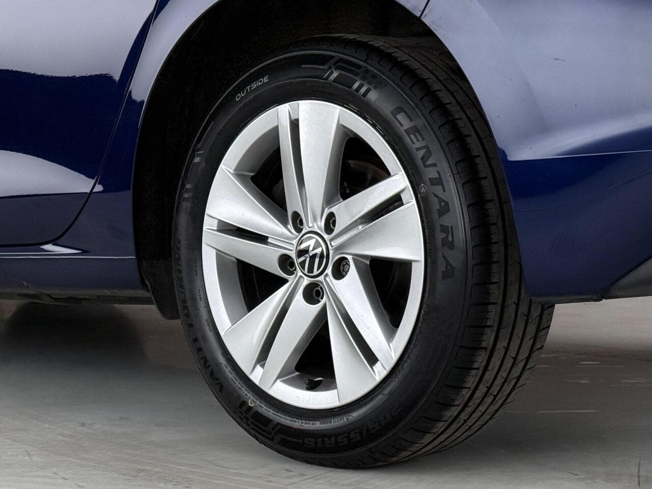 Volkswagen Golf thumbnail Wheel