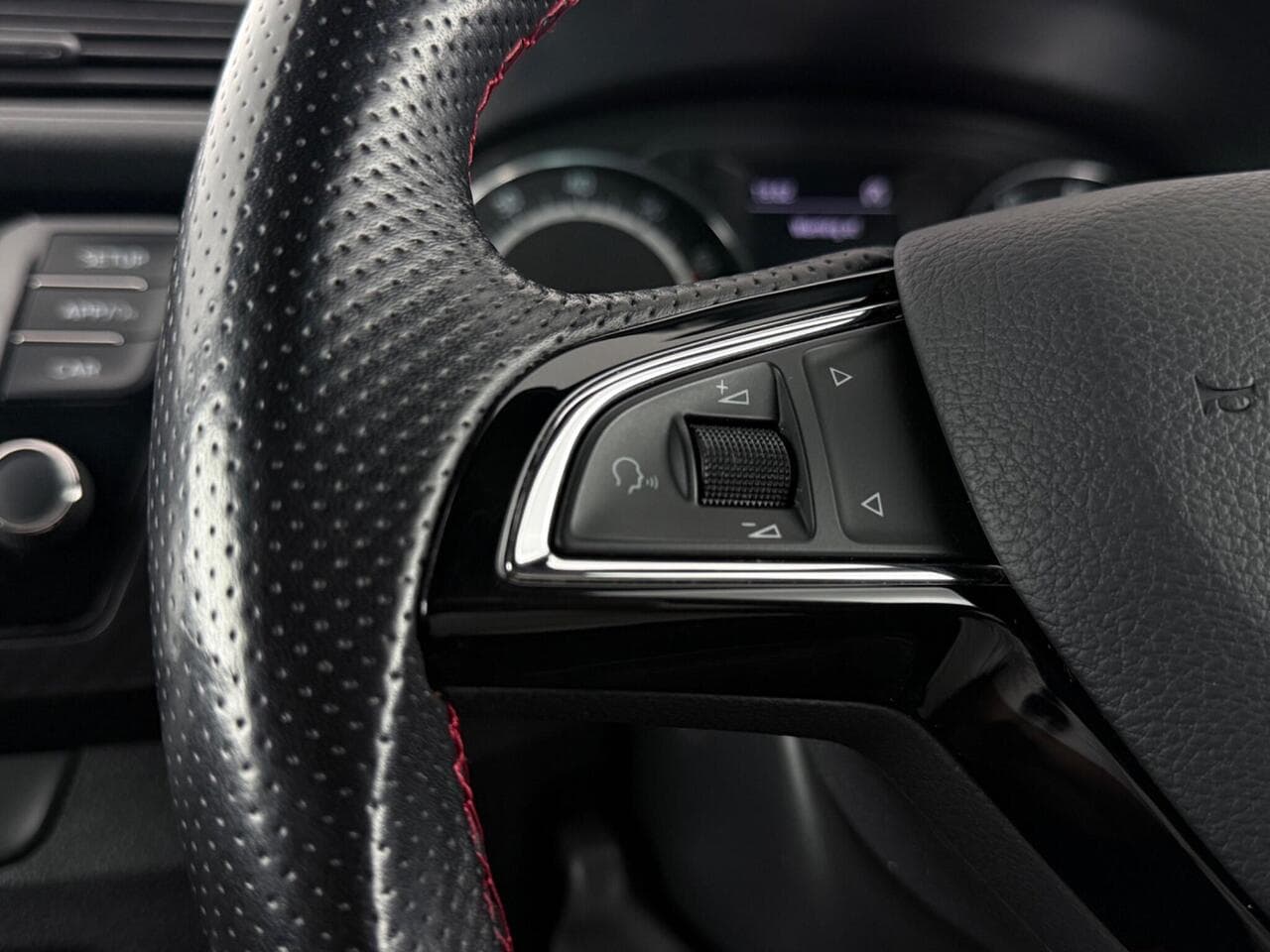 Skoda Fabia thumbnail Misc Controls