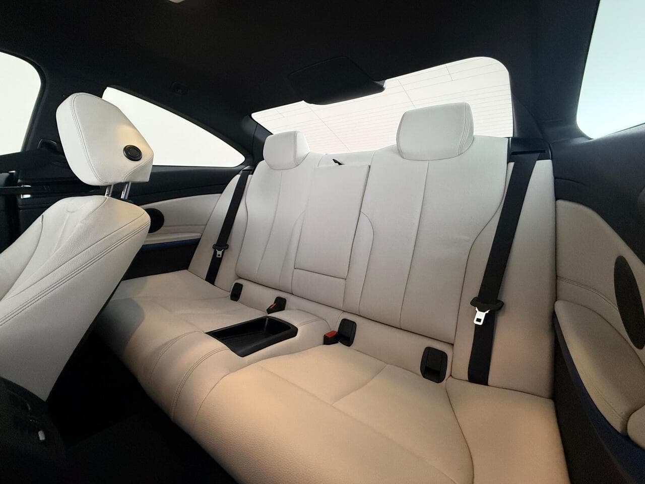 BMW 4 Series thumbnail Seats Rear