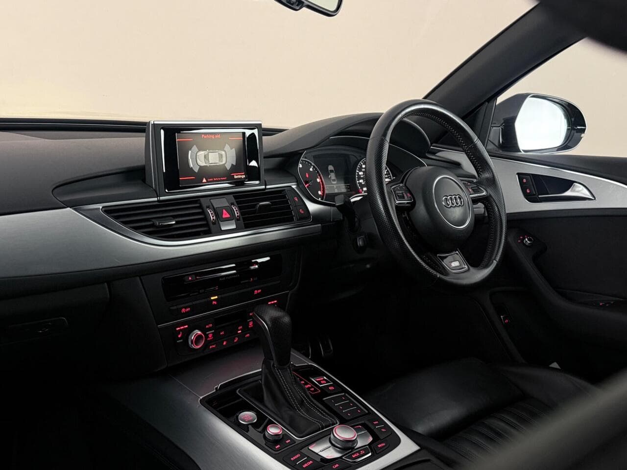 Audi A6 Saloon thumbnail Interior Front