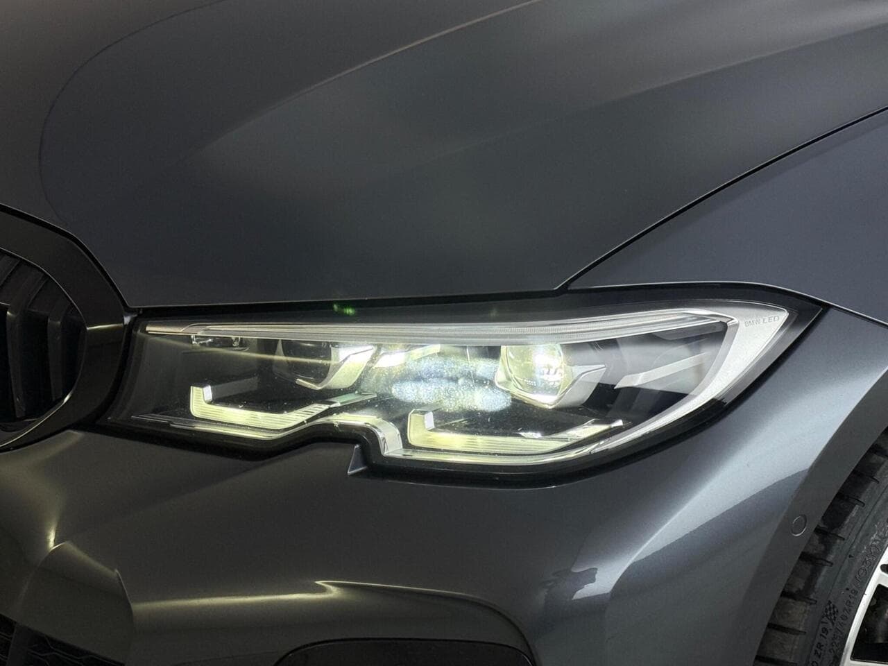 BMW 3 Series thumbnail Lights Front
