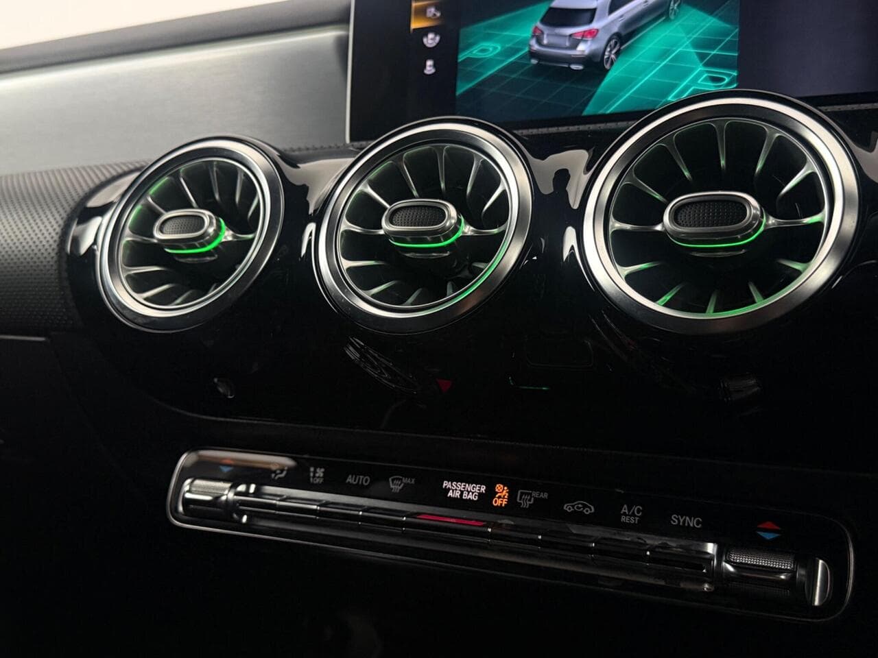 Mercedes-Benz A Class thumbnail Misc Controls