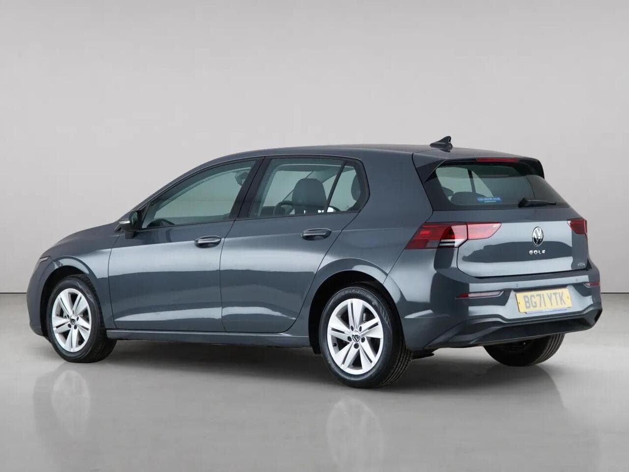 Volkswagen Golf thumbnail Side Left