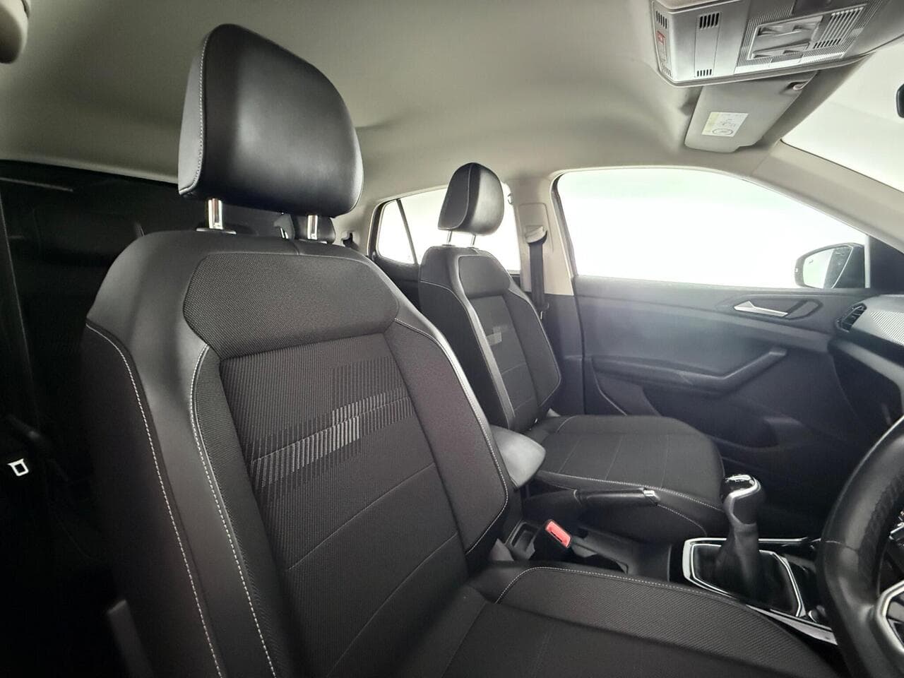 Volkswagen T-Cross thumbnail Seat Driver
