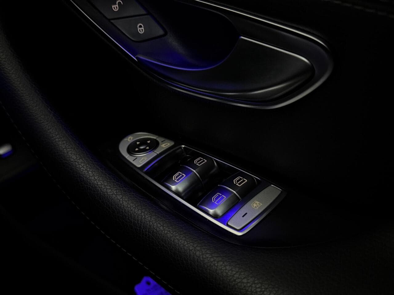 Mercedes-Benz CLS thumbnail Inconclusive