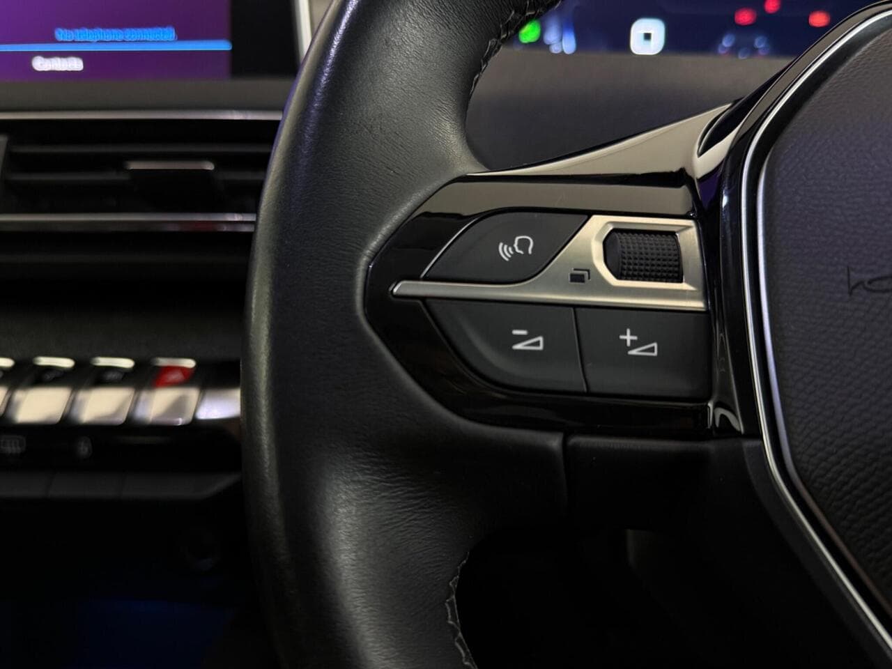 Peugeot 3008 thumbnail Misc Controls