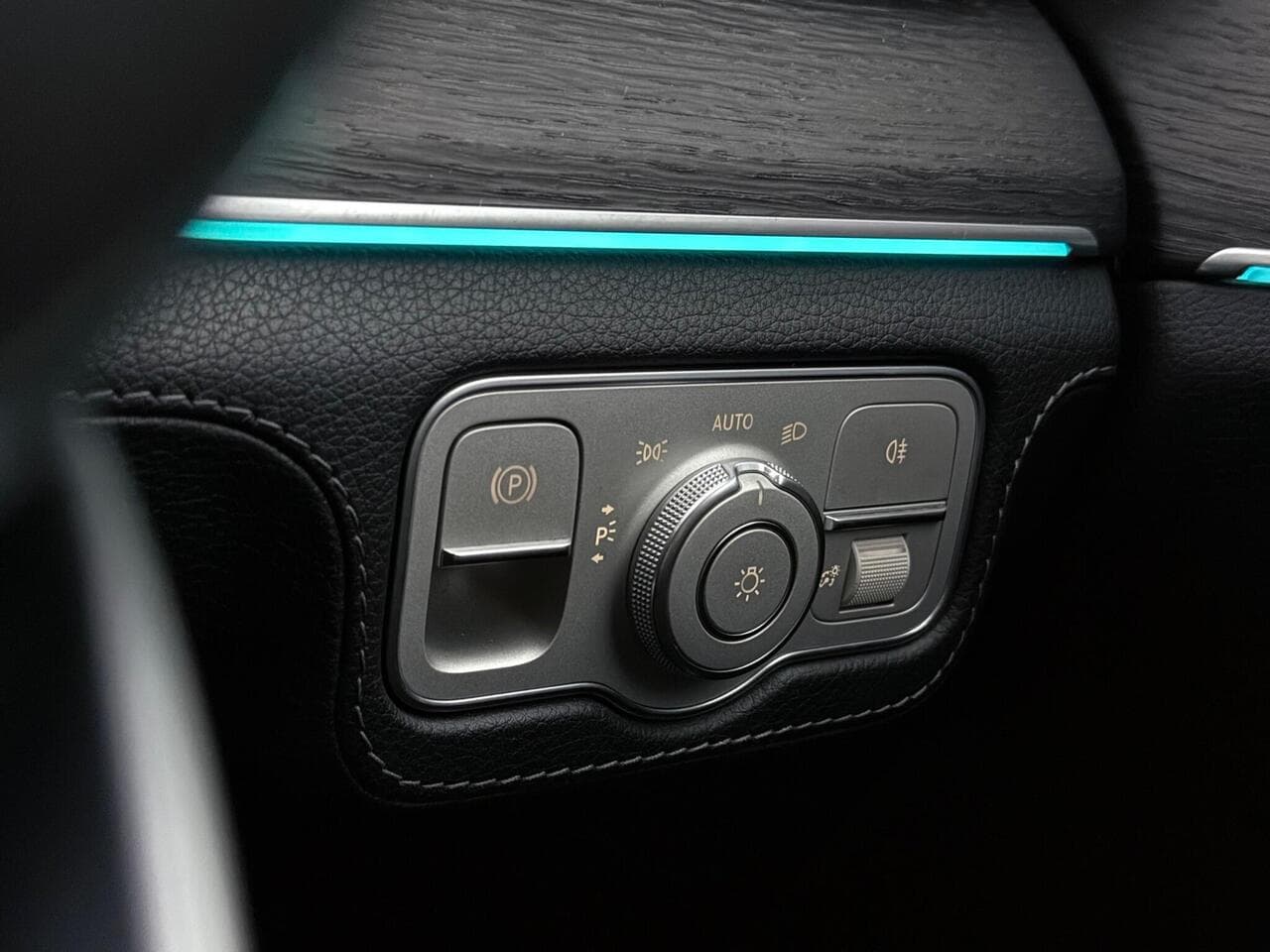 Mercedes-Benz GLE thumbnail Misc Controls