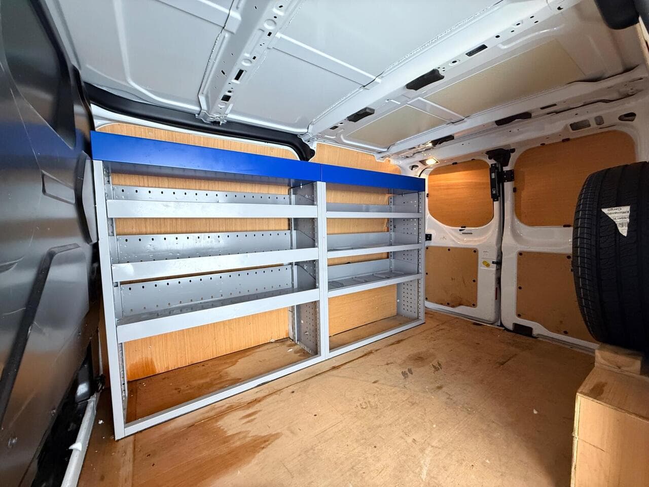 Ford Transit Custom thumbnail Cargo Space