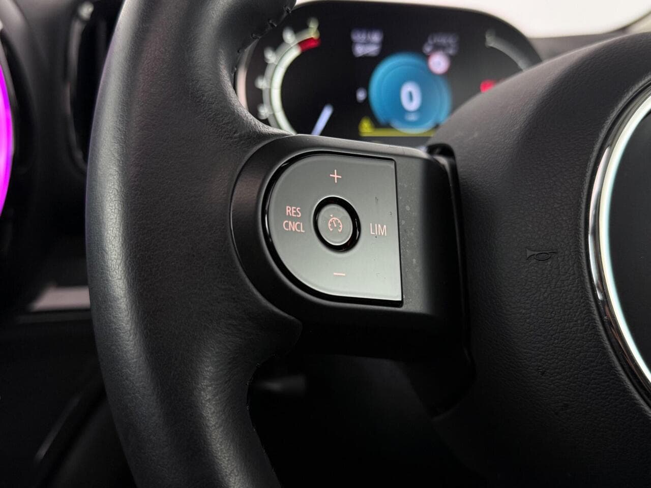 MINI Countryman thumbnail Misc Controls
