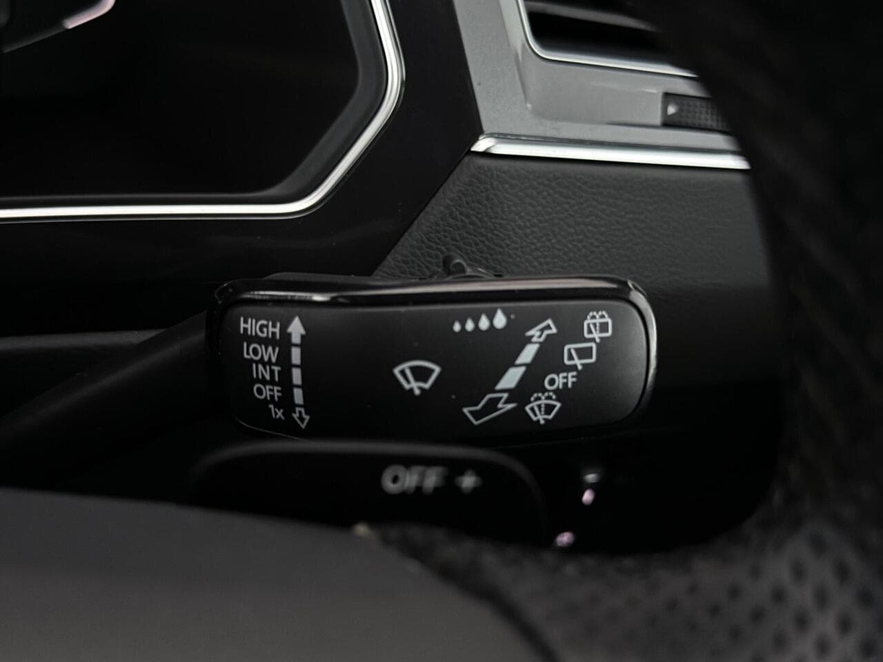 Volkswagen Tiguan thumbnail Misc Controls