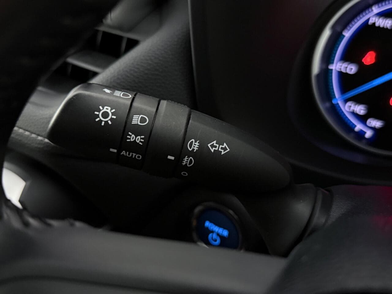 Toyota RAV4 thumbnail Misc Controls