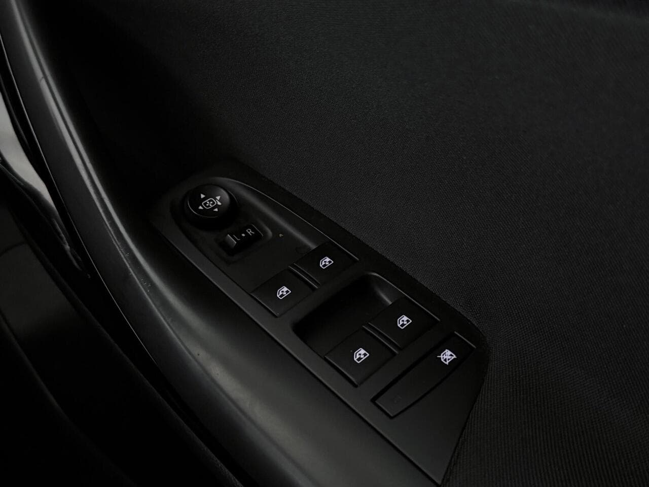 Vauxhall Astra thumbnail Misc Controls