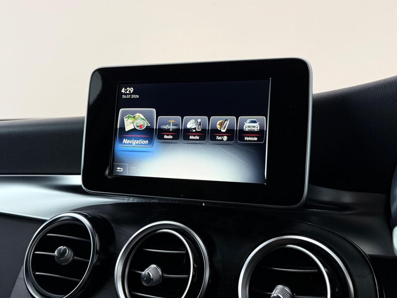 Mercedes-Benz GLC thumbnail Infotainment System