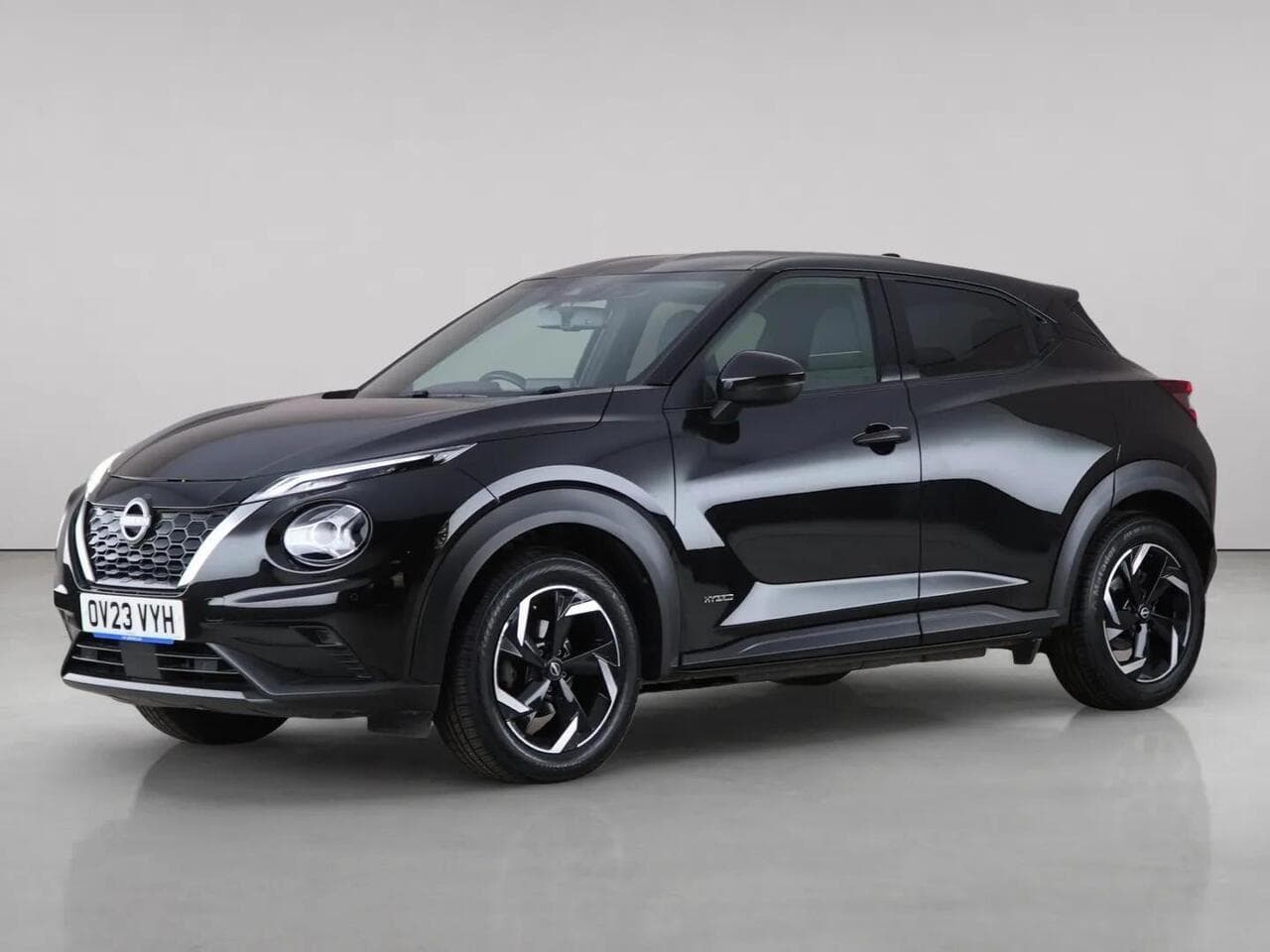 Nissan Juke thumbnail Front Left