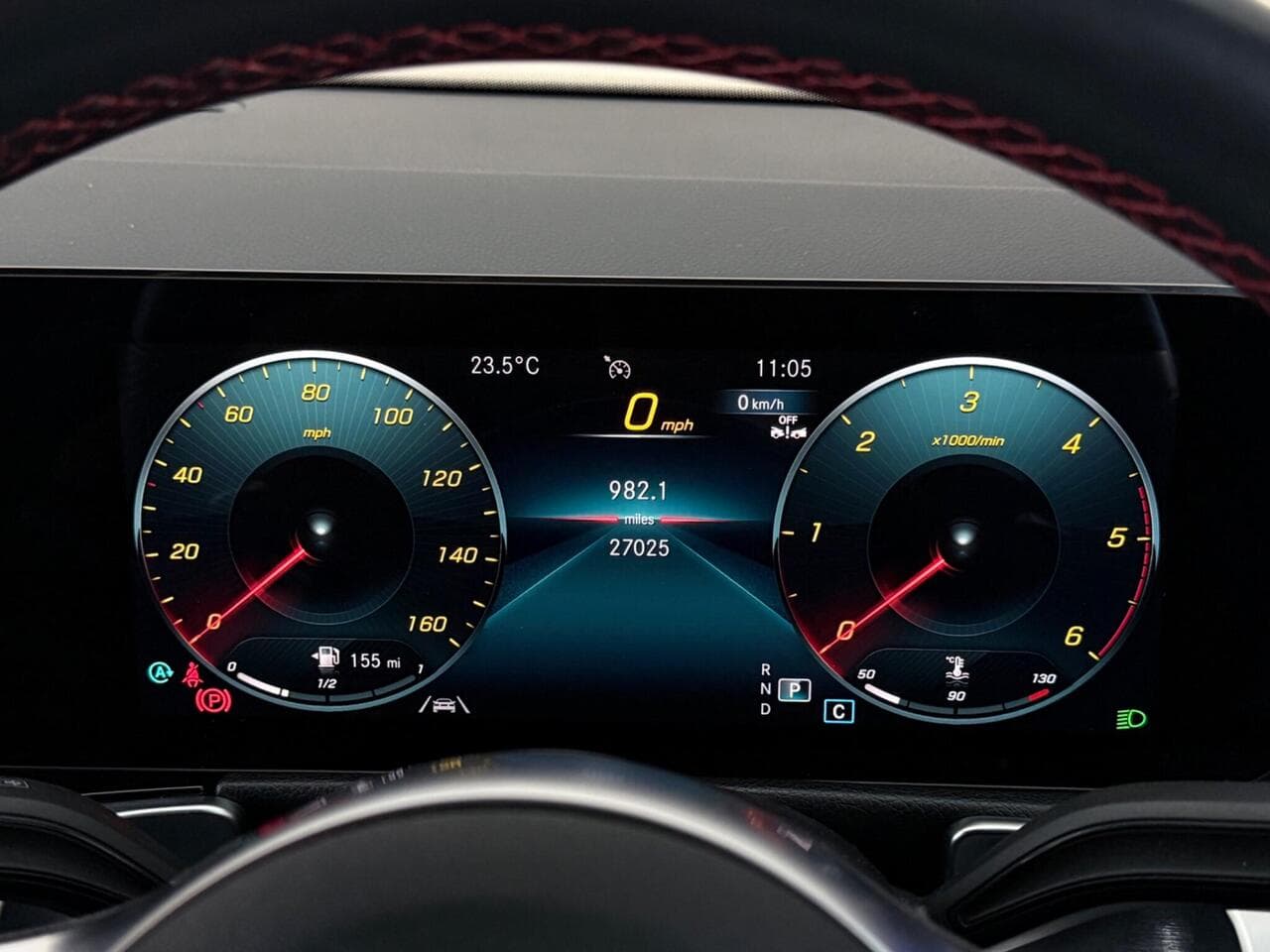 Mercedes-Benz GLB thumbnail Driver Instruments