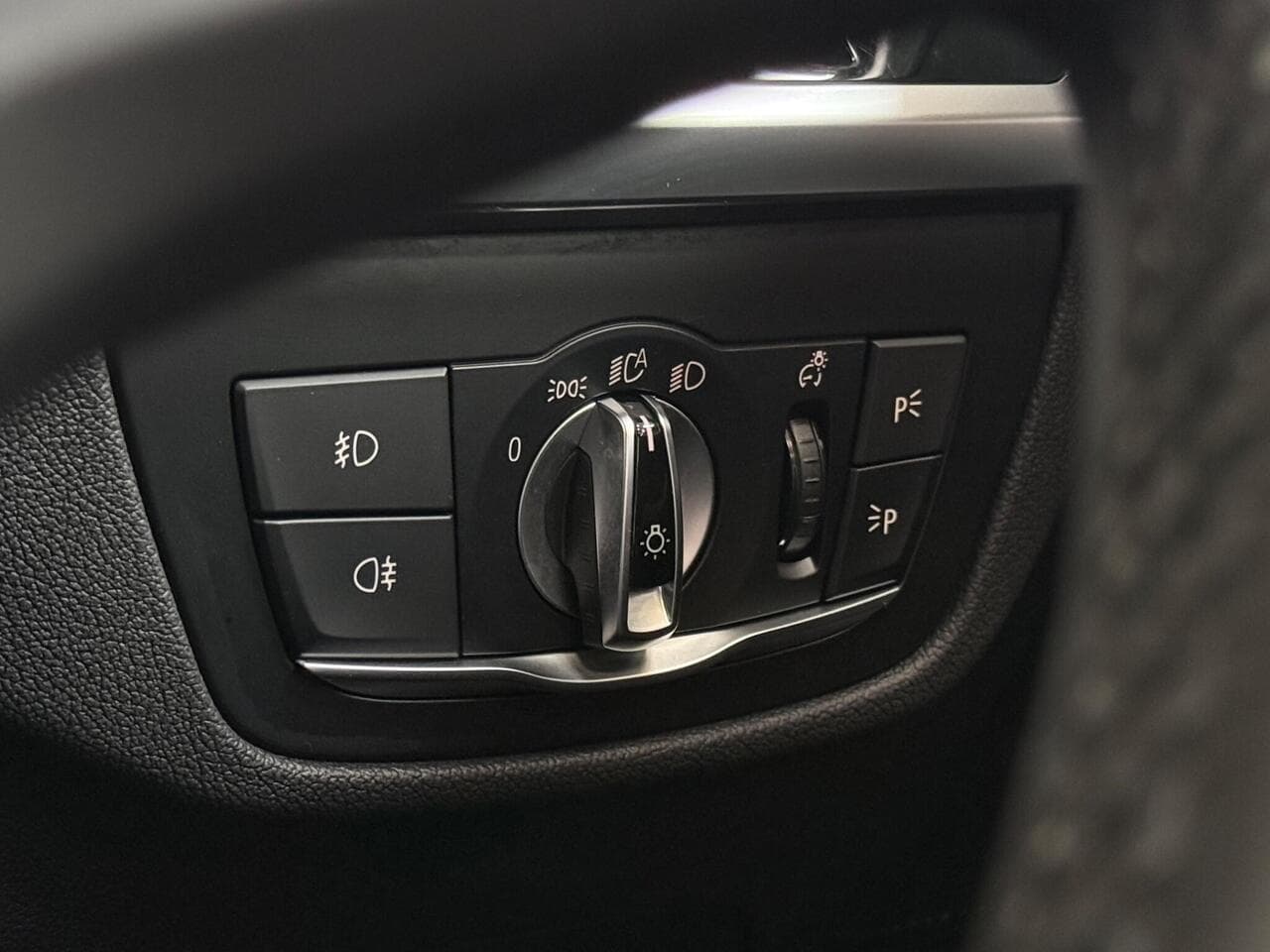 BMW X3 thumbnail Misc Controls