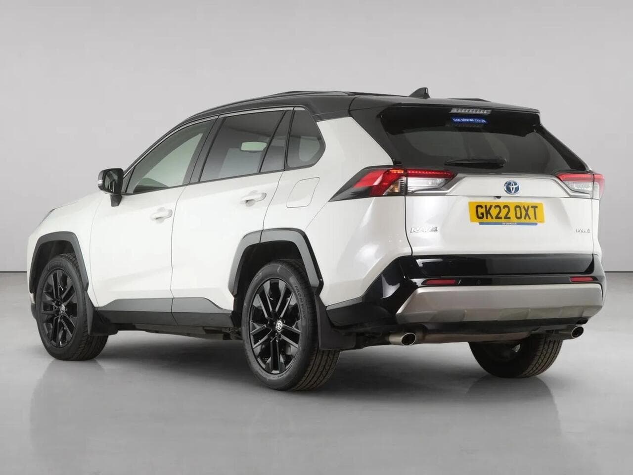 Toyota RAV4 thumbnail Rear Left