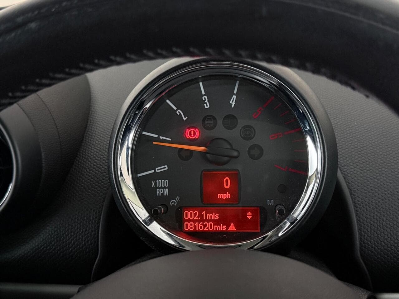 MINI Countryman thumbnail Driver Instruments