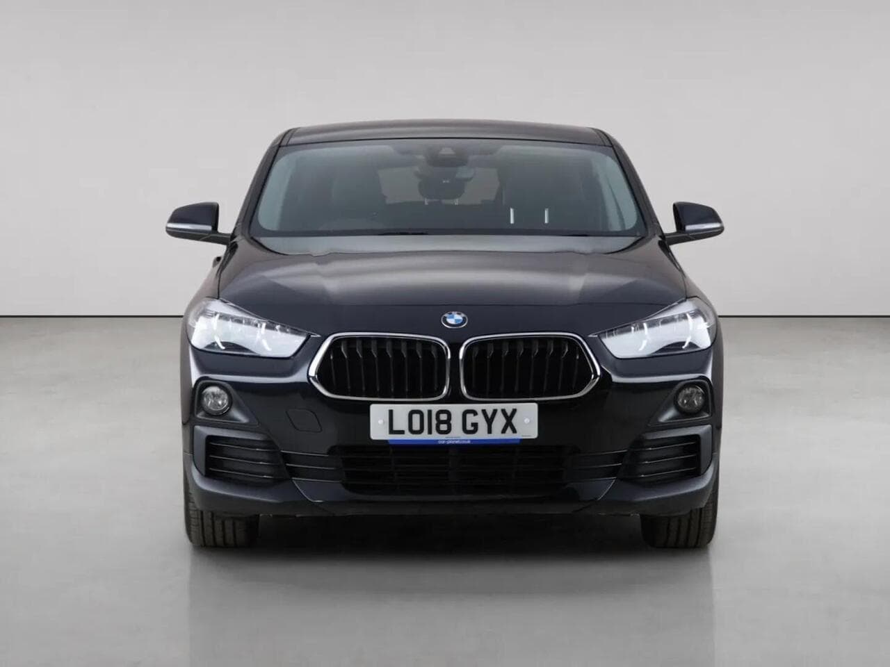 BMW X2 thumbnail Front