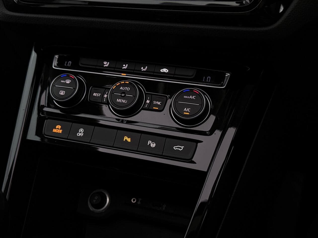 Volkswagen Touran thumbnail Misc Controls