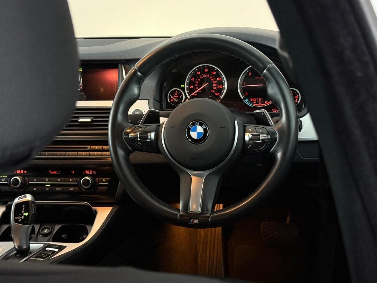 BMW 5 Series thumbnail Steering Wheel