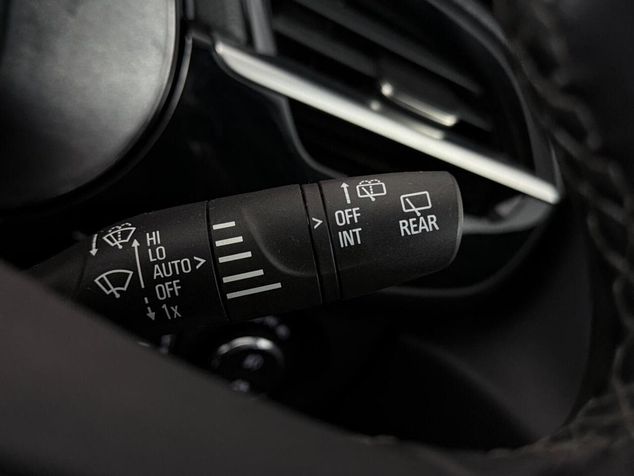 Vauxhall Corsa thumbnail Misc Controls