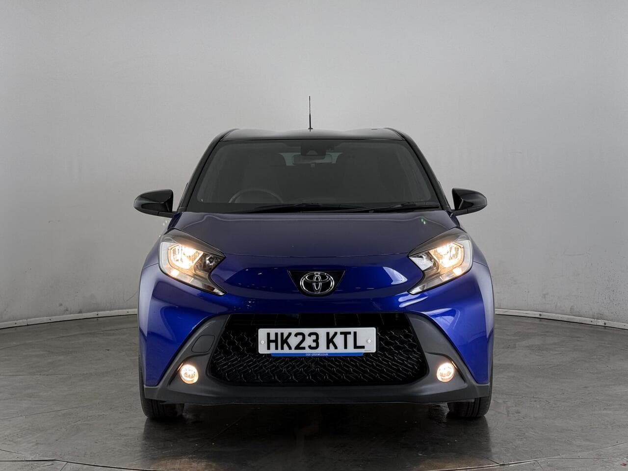 Toyota Aygo X thumbnail Front