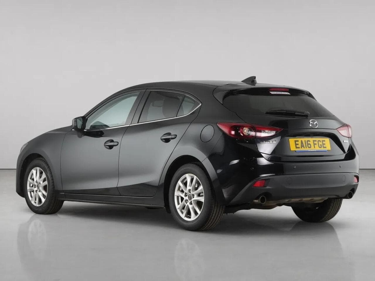 Mazda Mazda3 thumbnail Rear Left